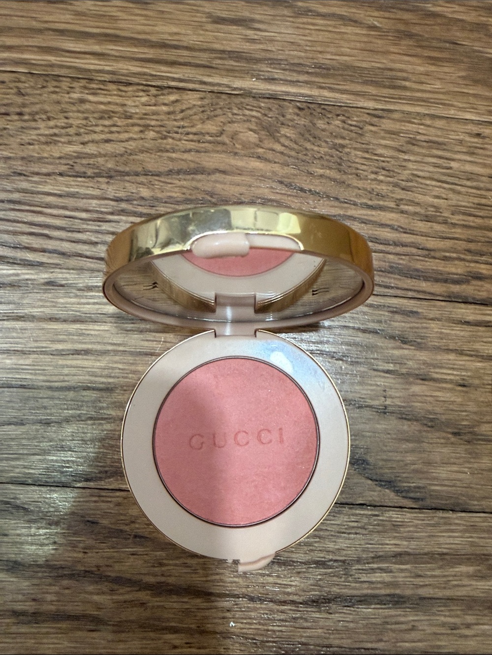 Gucci Blush 04 Bright Coral
